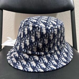 CHRISTIAN DIOR REVERSIBLE WOOL BUCKET HAT SIZE 58